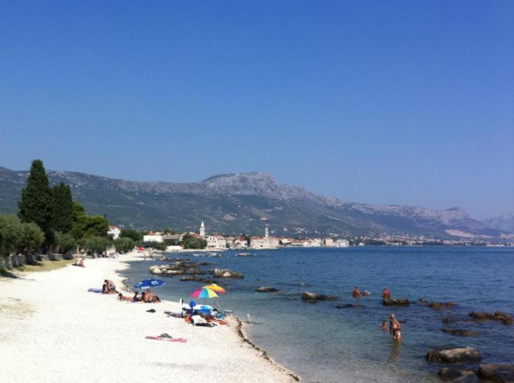 Joseph'S Apartments By The Sea Kaštela Esterno foto